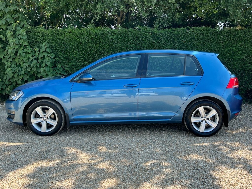 Volkswagen Golf 2L Match Blue #4