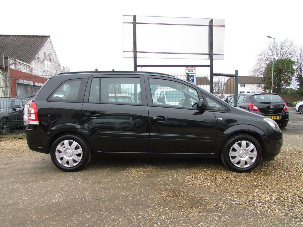 Vauxhall Zafira 1.8 16V Exclusiv Euro 5 Black #2