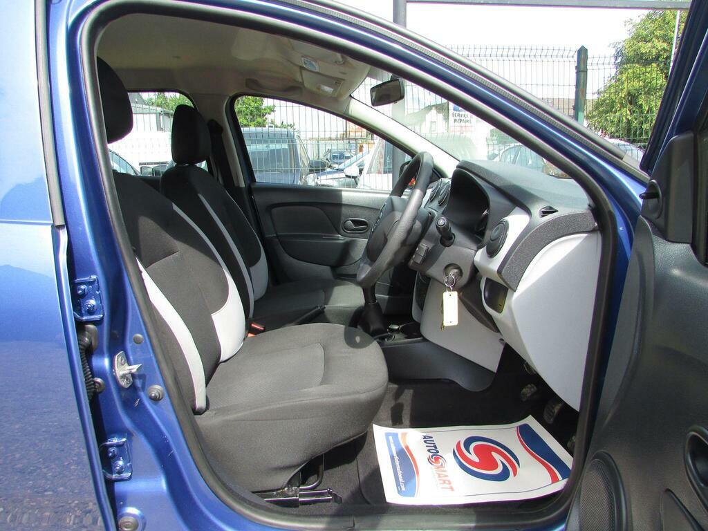 Dacia Sandero 1.1 Laureate 75 Bhp Beige #9