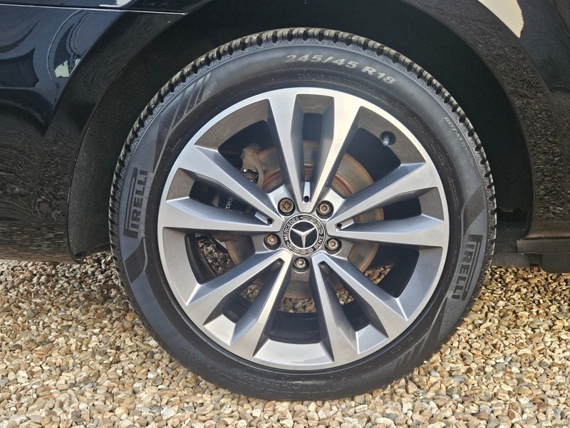 Mercedes-Benz V Class Mpv Black #45