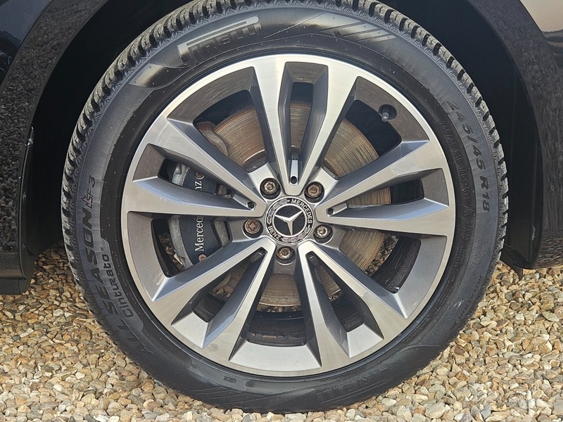 Mercedes-Benz V Class Mpv Black #43