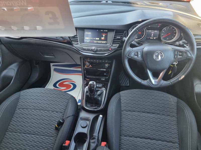 Vauxhall Astra 1.4T 16V 150 Sri - 2017 67 YR67TNN Red #3