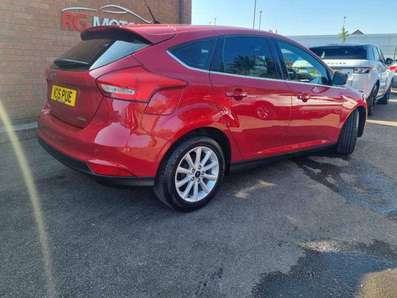 Ford Focus 1.0 Ecoboost 125 Titanium Red #6