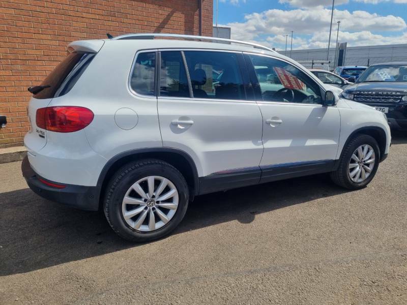 Volkswagen Tiguan 2.0 Tdi Bluemotion Tech Match 150 4Motion White #2