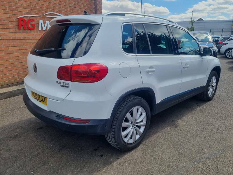 Volkswagen Tiguan 2.0 Tdi Bluemotion Tech Match 150 4Motion White #3