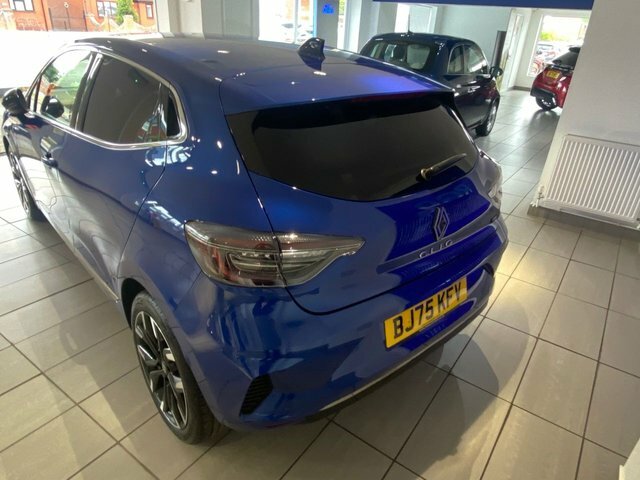 Renault Clio E-tech Techno Hatchback Blue #4