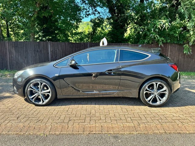 Vauxhall Astra GTC Coupe Black #3