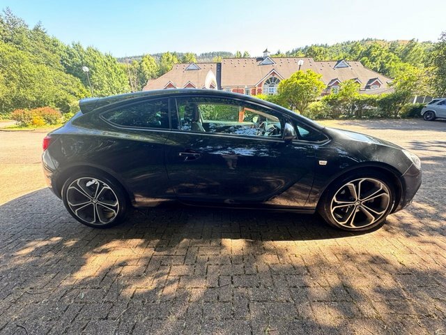 Vauxhall Astra GTC Coupe Black #5