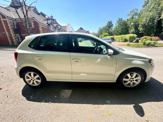 Volkswagen Polo Hatchback HA10KEL White #5