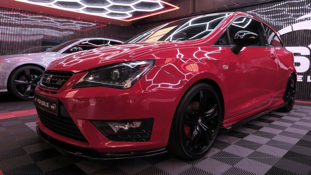 Seat Ibiza Hatchback 1.8 Tsi Cupra Black 201616 Red