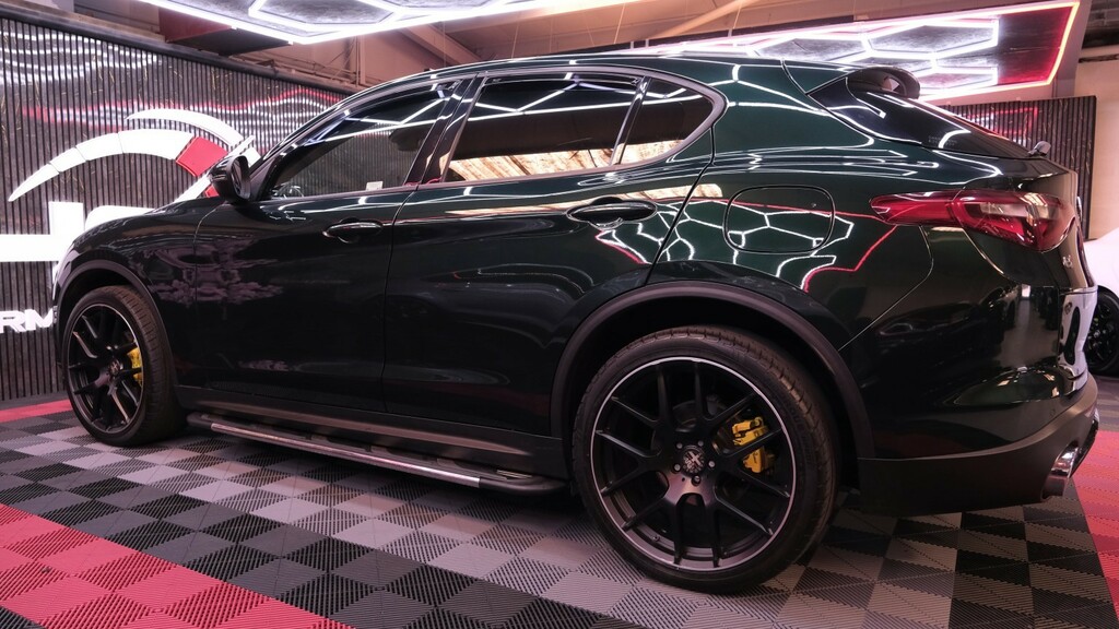 Alfa Romeo Stelvio Suv 2.0 2.0 Turbo 200Hp Awd Super 201969 Green #3