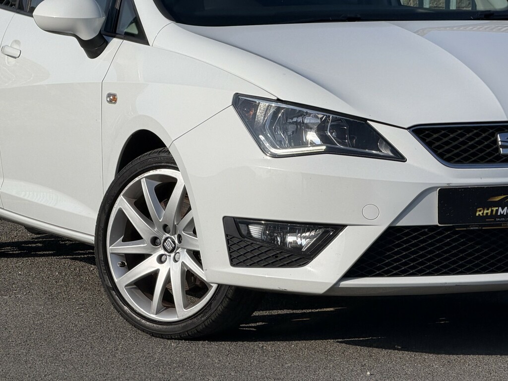 Seat Ibiza Hatchback 1.2 Tsi Fr 201717 KT17ZSV White #4