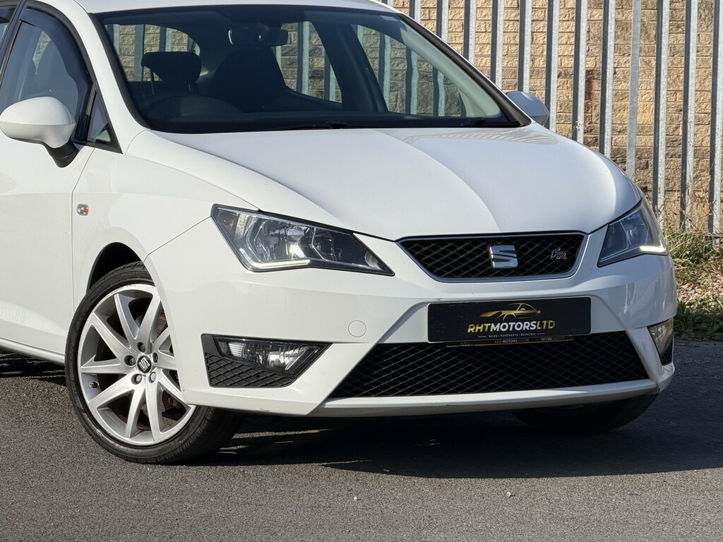 Seat Ibiza Hatchback 1.2 Tsi Fr 201717 KT17ZSV White #2
