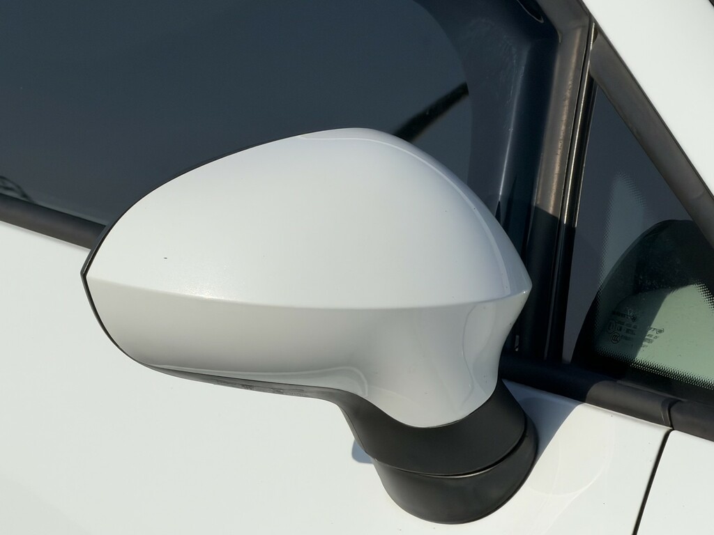 Seat Ibiza Hatchback 1.2 Tsi Fr 201717 KT17ZSV White #3