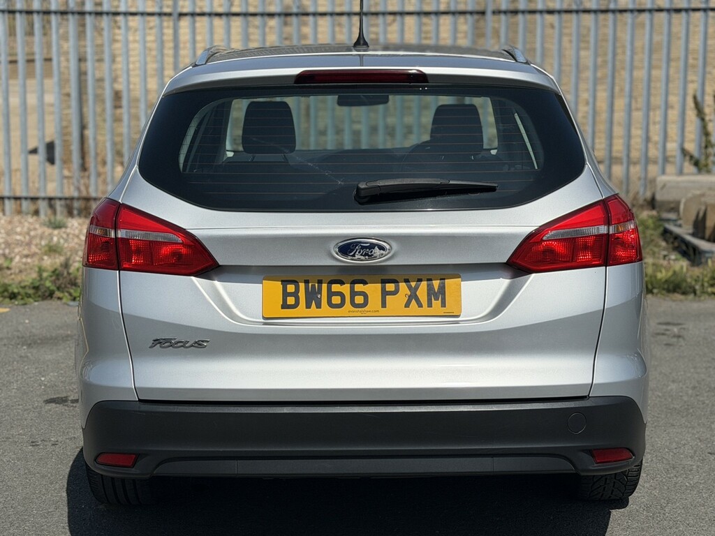 Ford Focus Estate 1.5 Tdci Zetec 201666 BW66PXM Silver #5