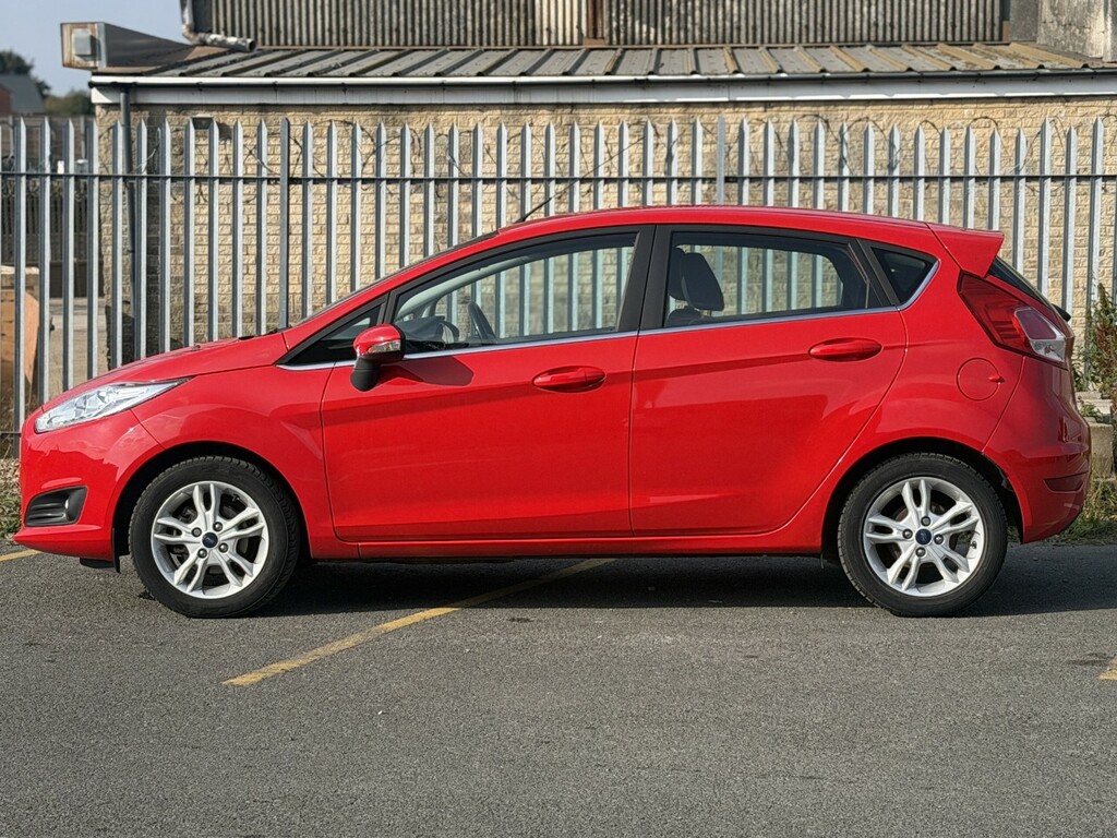 Ford Fiesta Hatchback 1.0 T Ecoboost Zetec 201515 YL15LZH Red #6