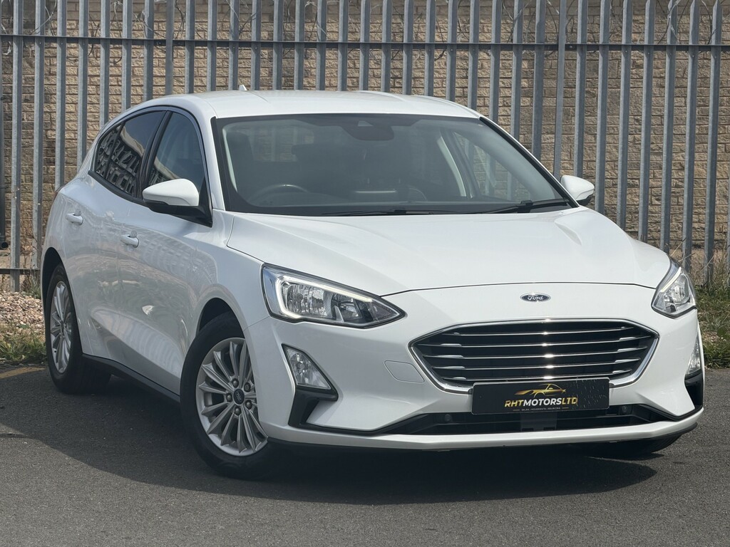 Ford Focus Hatchback 1.0 T Ecoboost Titanium 201919 White