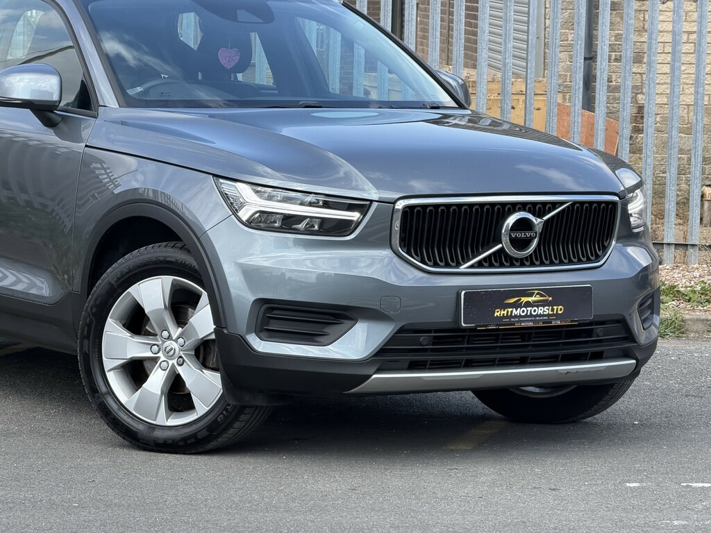 Volvo XC40 2.0 Momentum D3 Grey #2