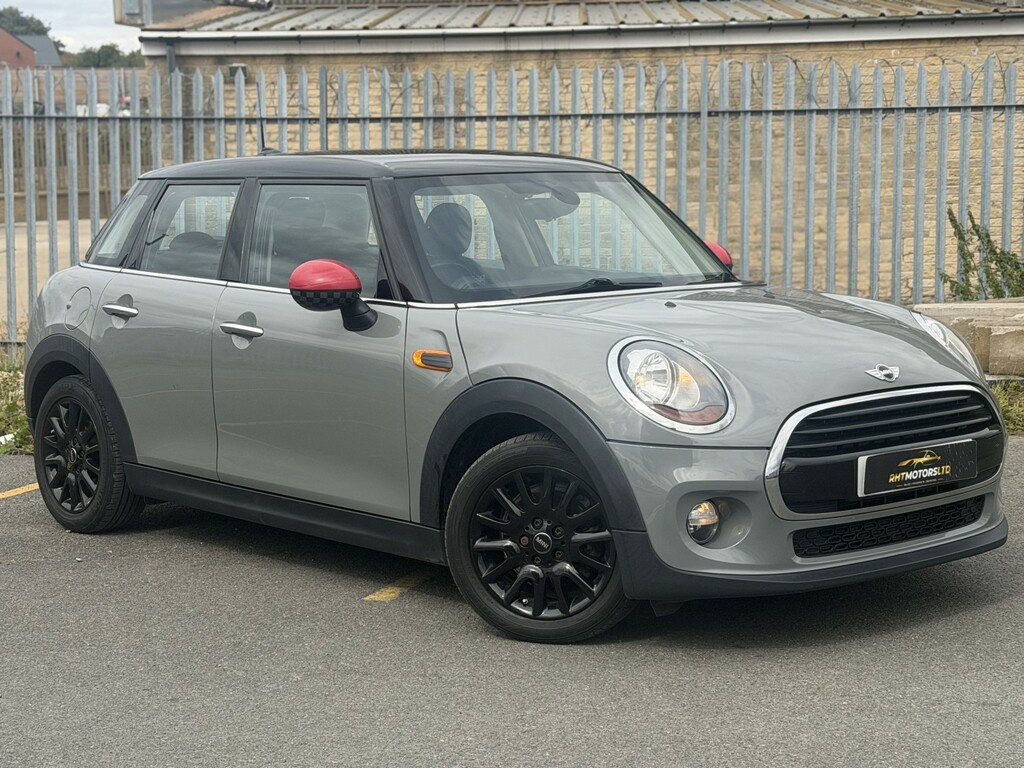 Mini Hatch Hatchback 1.5 5-Door Hatch Cooper 201767 YF67CVY Grey