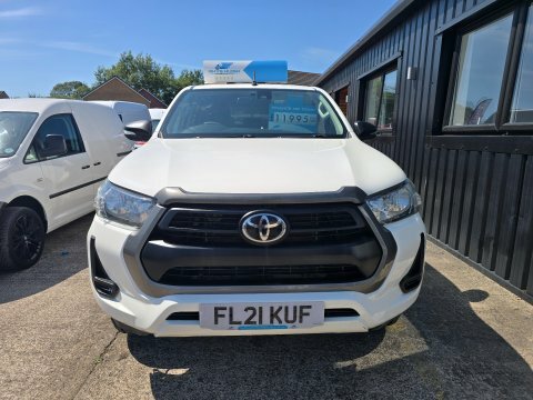 Toyota HILUX Active 4Wd D-4d White #2