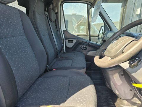 Vauxhall Movano L2h2 F3500 P White #5