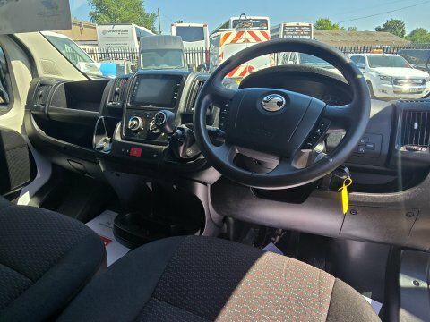 Vauxhall Movano Mpv White #7