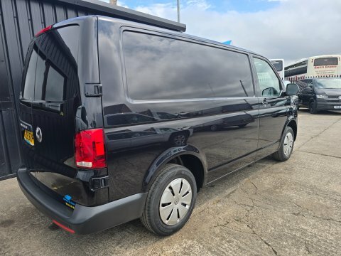 Volkswagen Transporter T30 Tdi P Black #6