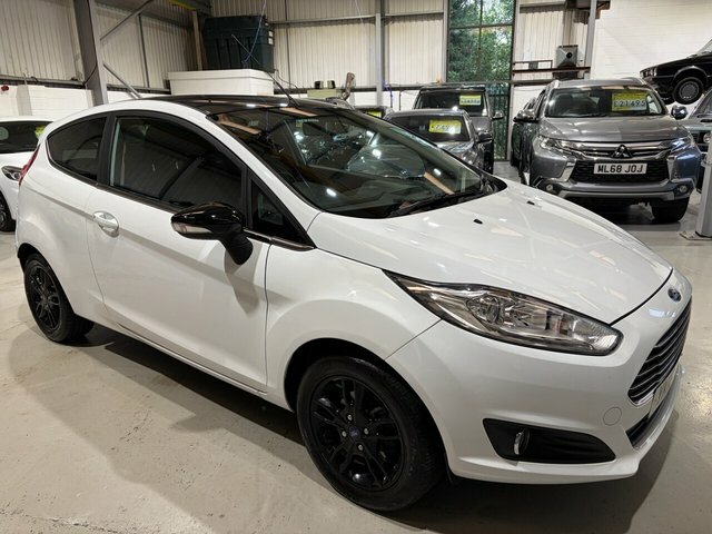 Ford Fiesta 2016 1.25 Zetec White Edition Hatchback White