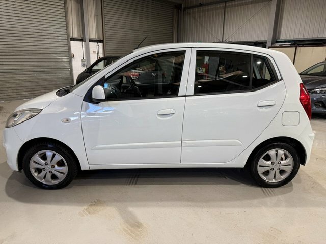 Hyundai I10 2013 1.2 Active Hatchback Euro 5 White #6