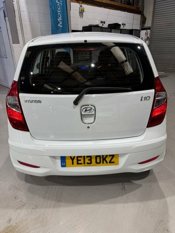 Hyundai I10 2013 1.2 Active Hatchback Euro 5 White #4