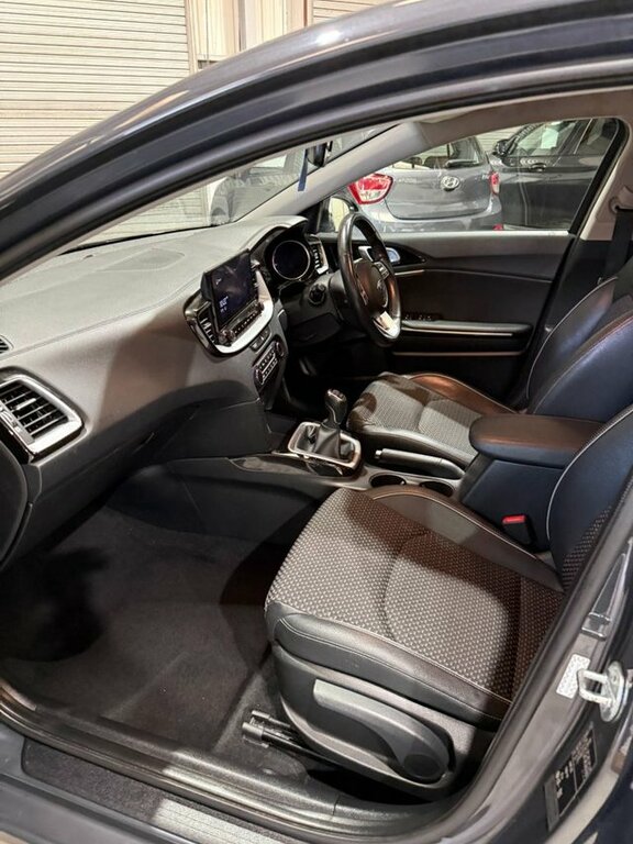 Kia Ceed 1.6 Gdi 8.9Kwh 3 Sportswagon Dct Euro 6 Ss Grey #12