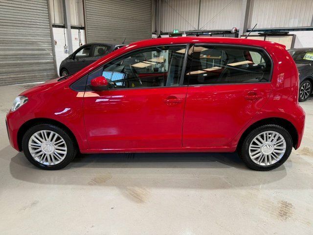 Volkswagen Up 2018 1.0 Move Up Hatchback Euro Red #6