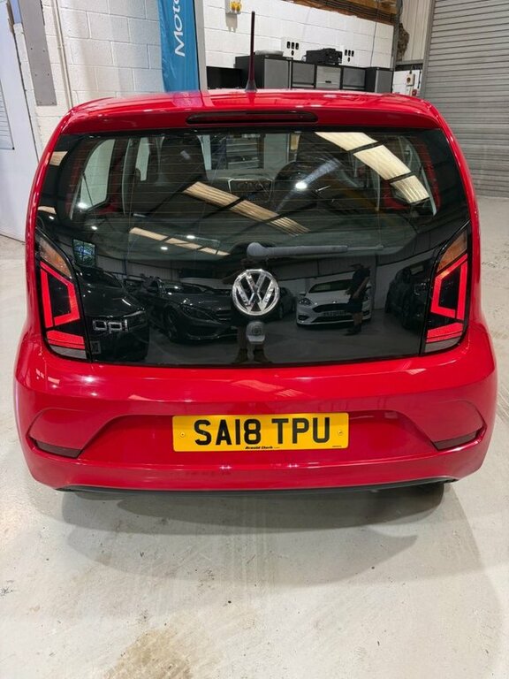 Volkswagen Up 2018 1.0 Move Up Hatchback Euro Red #5