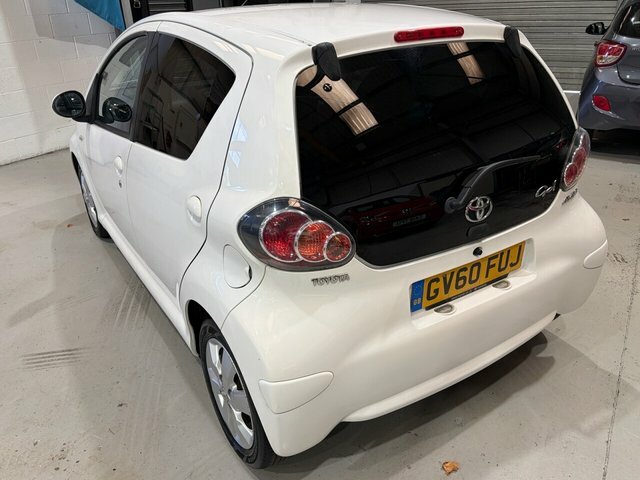 Toyota Aygo 2011 1.0 Vvt-i Go Hatchback Euro White #5