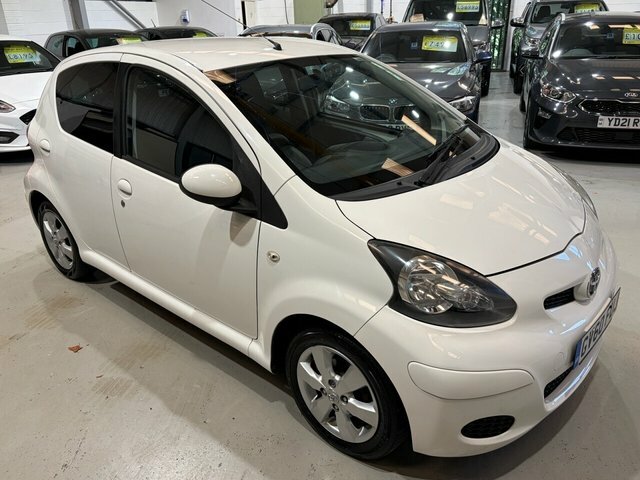 Toyota Aygo 2011 1.0 Vvt-i Go Hatchback Euro White