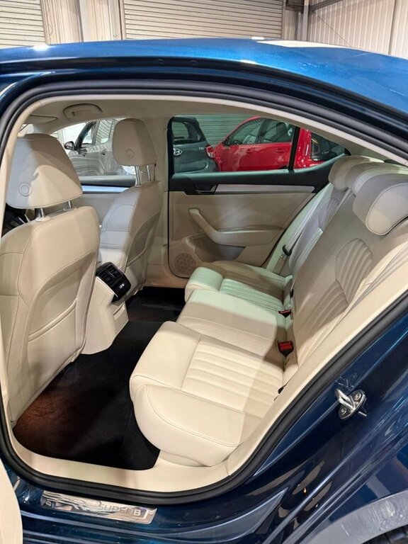 Skoda Superb Superb Se Technology Tdi S-a White #15