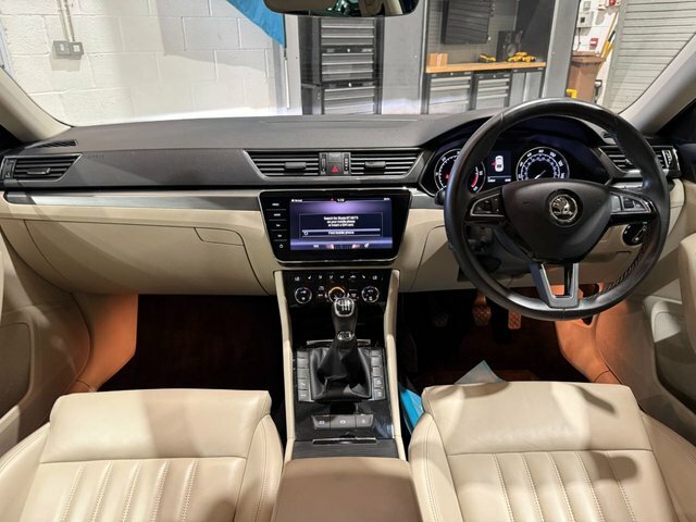 Skoda Superb Superb Se Technology Tdi S-a White #10