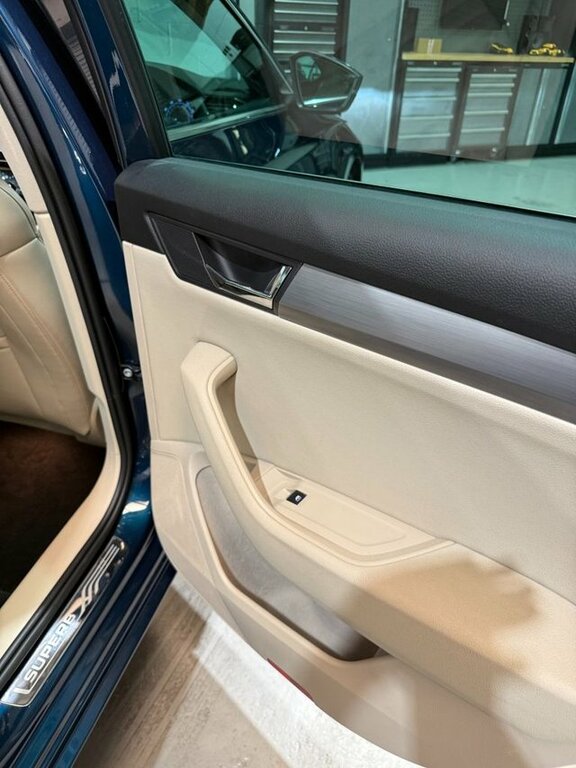 Skoda Superb Superb Se Technology Tdi S-a White #36