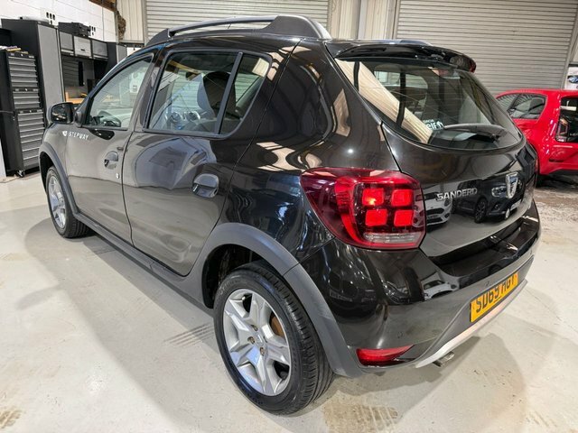 Dacia Sandero Stepway 2019 0.9 Tce Comfort Hatchback E Black #5