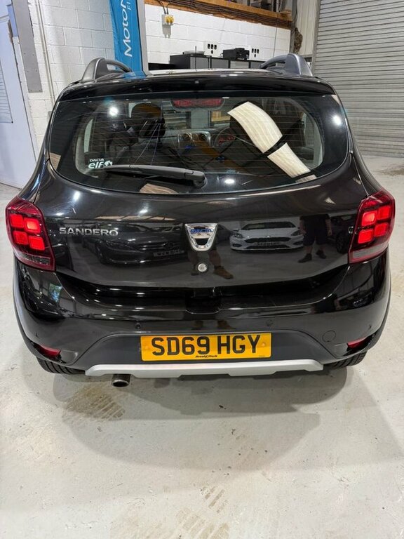 Dacia Sandero Stepway 2019 0.9 Tce Comfort Hatchback E Black #4