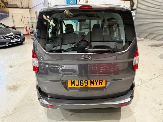 Ford Tourneo Courier 2019 1.0 Ecoboost Zetec Mpv Euro Grey #4