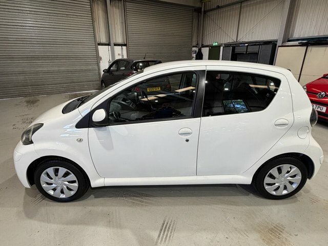 Toyota Aygo 2012 1.0 Vvt-i Ice Hatchback Eur White #6