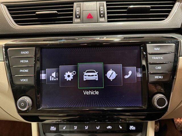 Skoda Superb 1.8 Se Tsi 158 Bhp Grey #25
