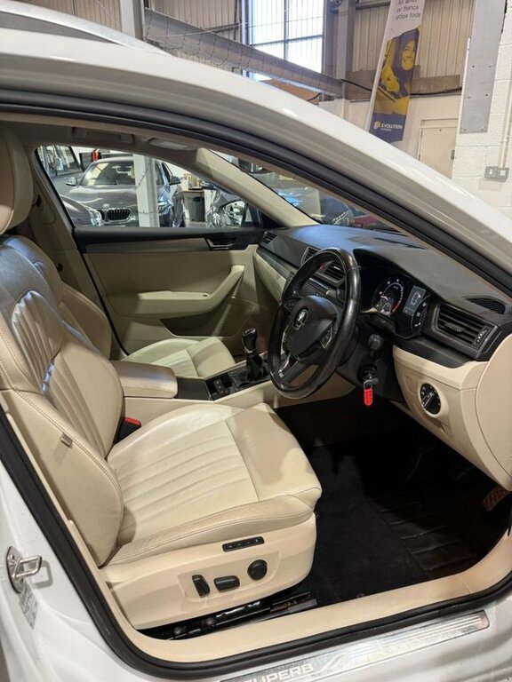 Skoda Superb 1.8 Se Tsi 158 Bhp Grey #12