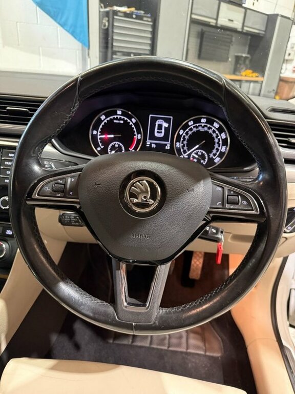 Skoda Superb 1.8 Se Tsi 158 Bhp Grey #17
