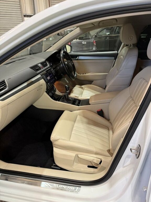 Skoda Superb 1.8 Se Tsi 158 Bhp Grey #14