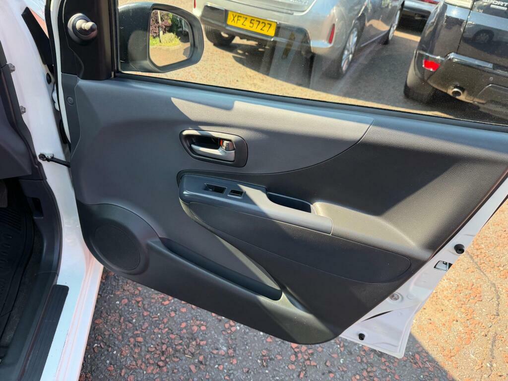Suzuki Alto 1.0 12V Sz3 Hatchback Euro 5 68 White #13