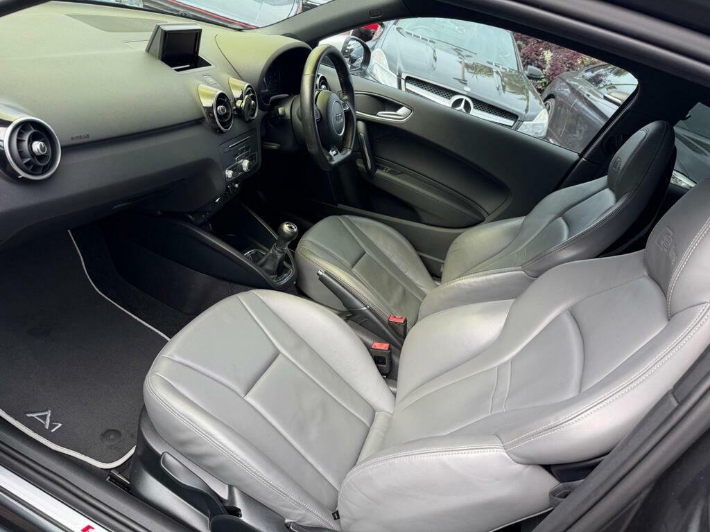 Audi A1 1.6 Tdi Se Sportback Euro 6 Ss Red #8