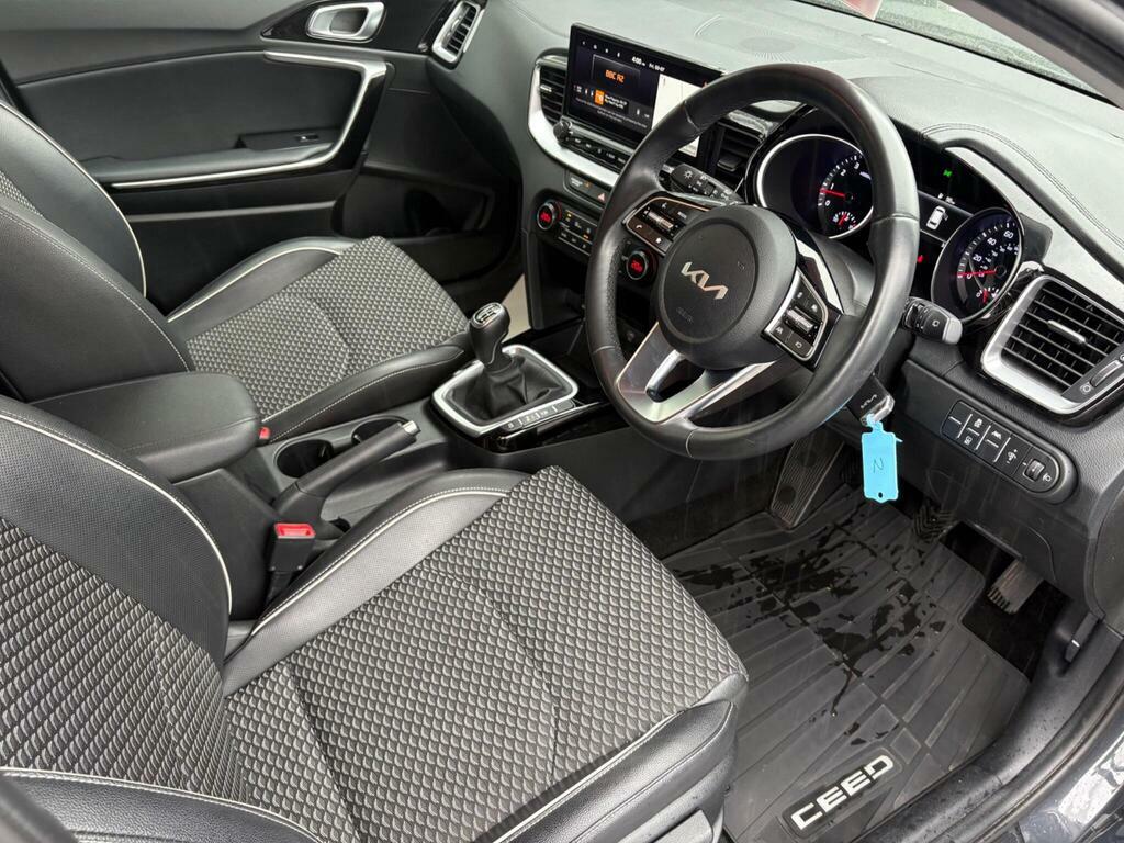 Kia Ceed 1.5 T Gdi 3 Sportswagon Grey #10