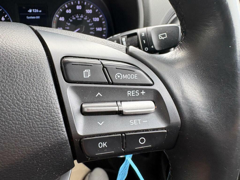 Hyundai Kona S White #16